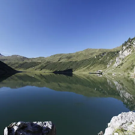 公寓 弗洛里安公寓 *